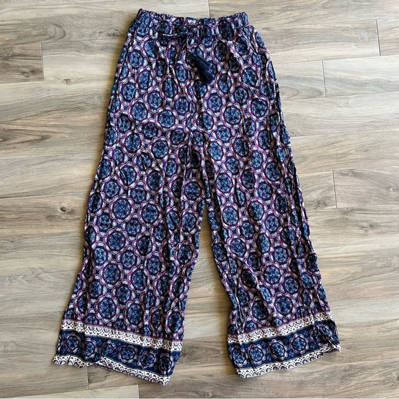 GiGiO Wide Leg Cropped Pants - Picture 3 of 9